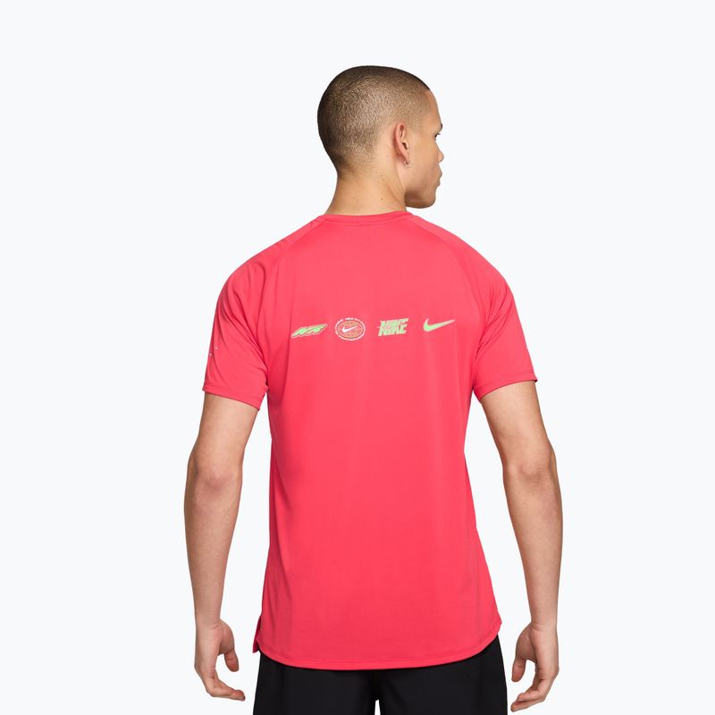 Férfi futó póló Nike Stride fusion red 2