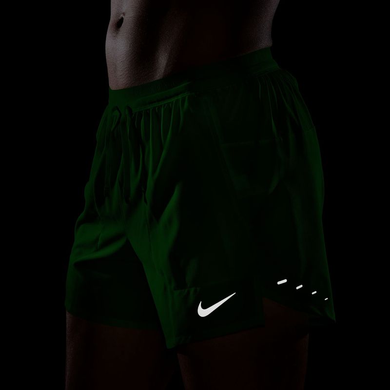 Férfi Nike Stride Dri-Fit rövidnadrág, bélelt, 5" zöld szikra 7