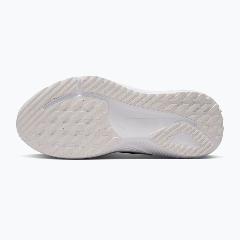 Női futócipők Nike Quest 7 summit white/white/metallic silver/black 4