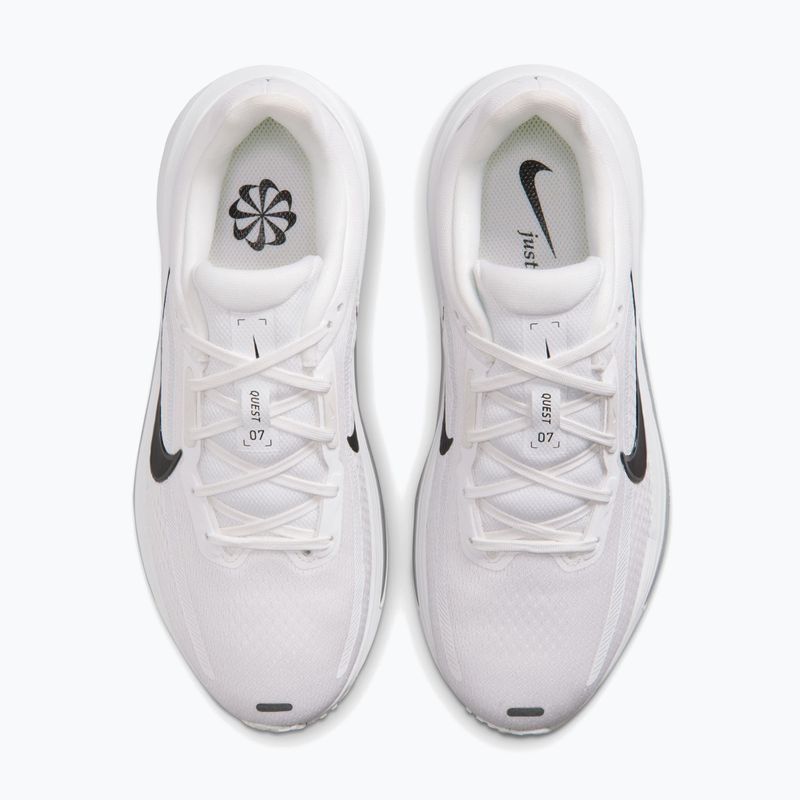 Női futócipők Nike Quest 7 summit white/white/metallic silver/black 5
