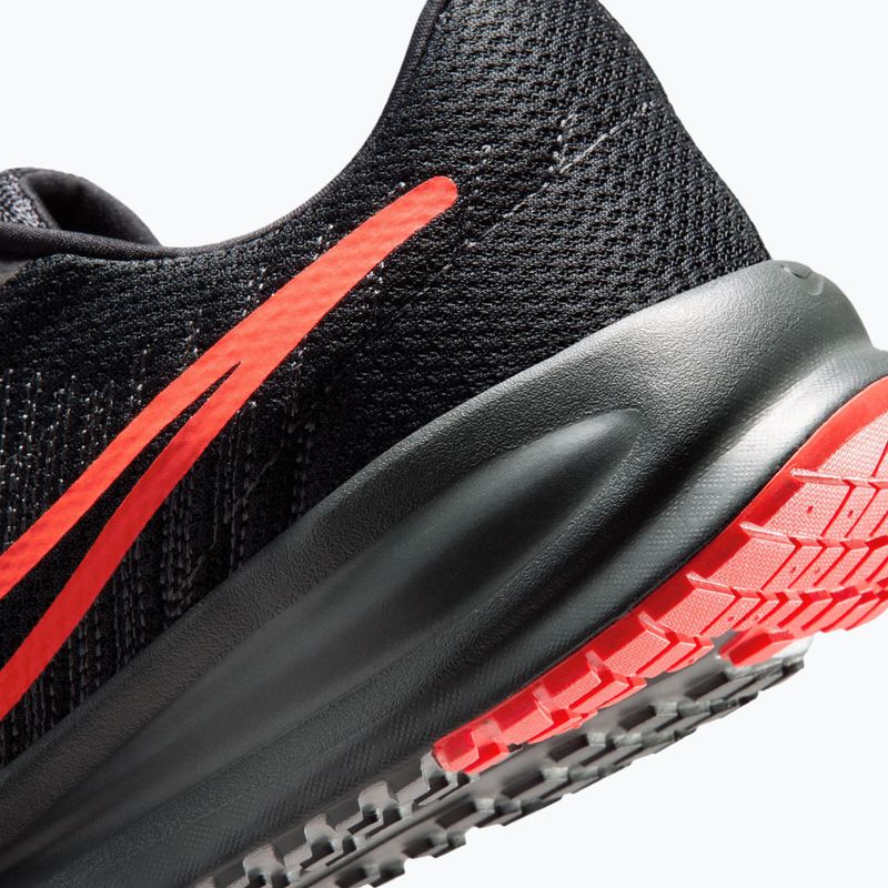 Férfi futócipők Nike Run Defy Black/Anthracite/Bright Crimson 8