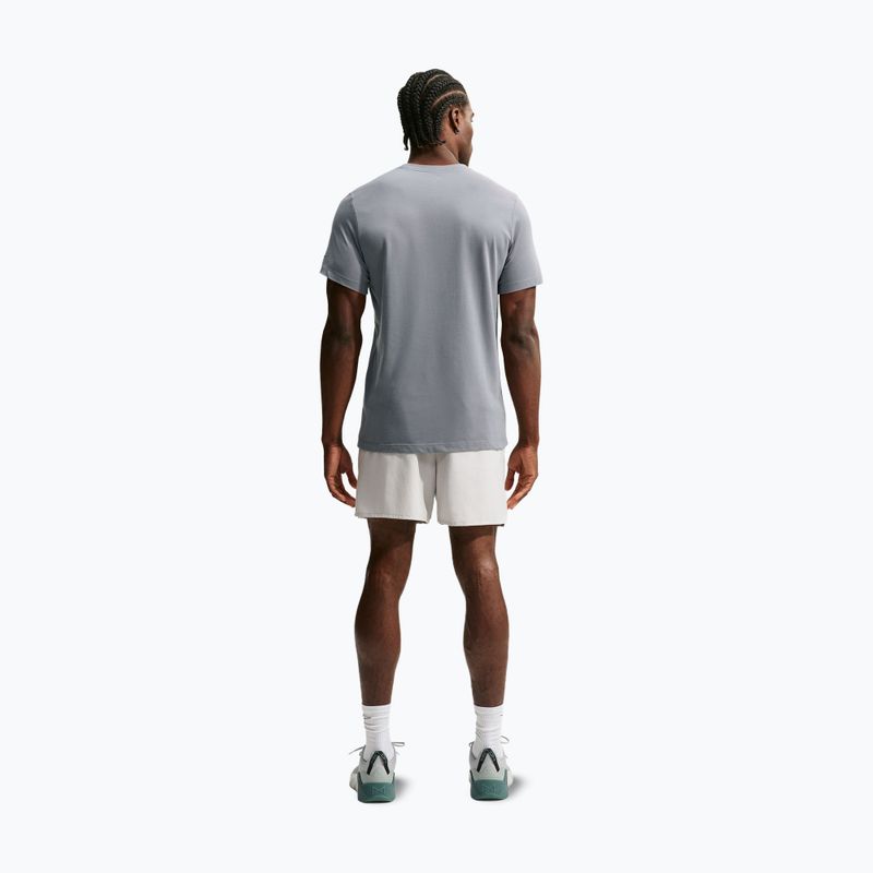 Férfi edző póló Nike Dri-FIT Training T-Shirt smoke grey/black 2