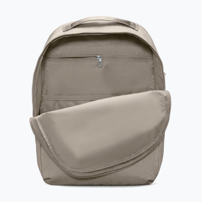 Városi hátizsák Nike Aura 24 l cream ii/cream ii/metallic silver brl 4