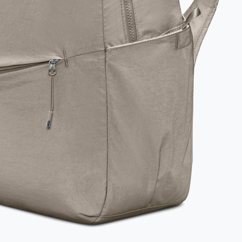 Városi hátizsák Nike Aura 24 l cream ii/cream ii/metallic silver brl 6