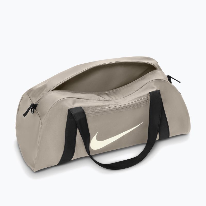 Női edzőtáska Nike Gym Club 24 l cream ii/black/sail 4