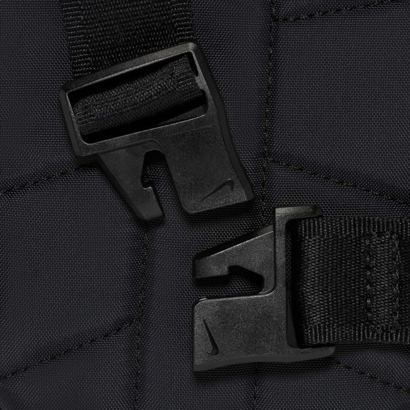 Övtáska Nike Tech Commute 1 l black/black/reflect silver 6