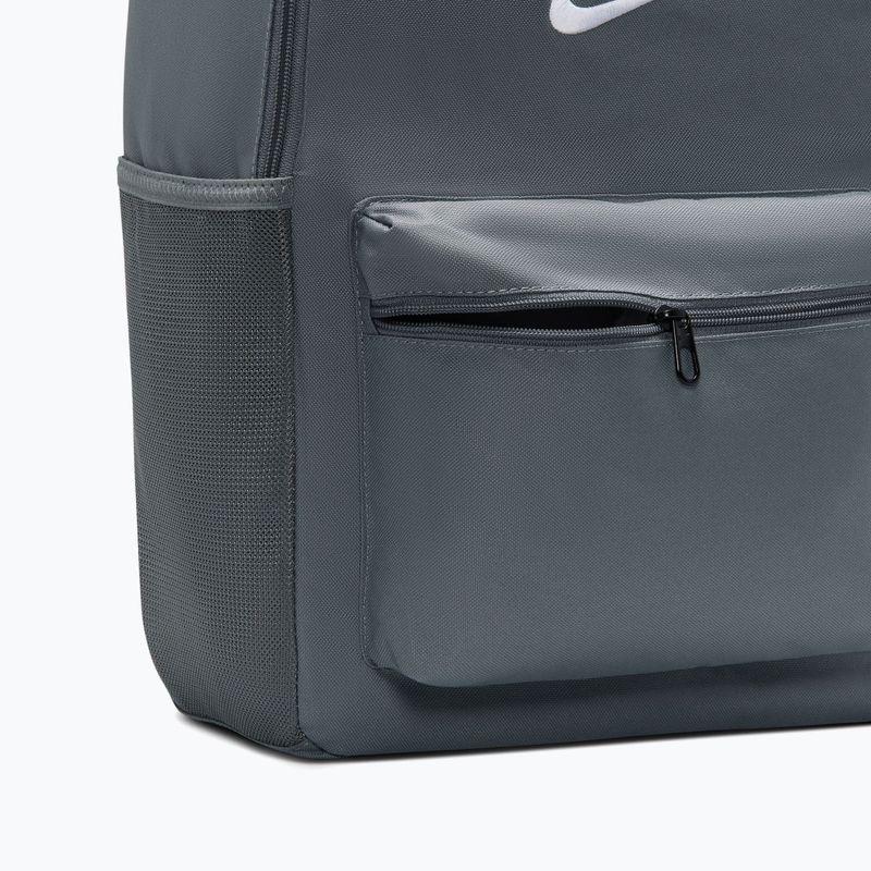 Városi hátizsák Nike Heritage 23 l smoke grey/smoke grey/white 5