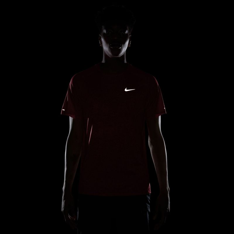 Férfi futó póló Nike Stride tough red 6