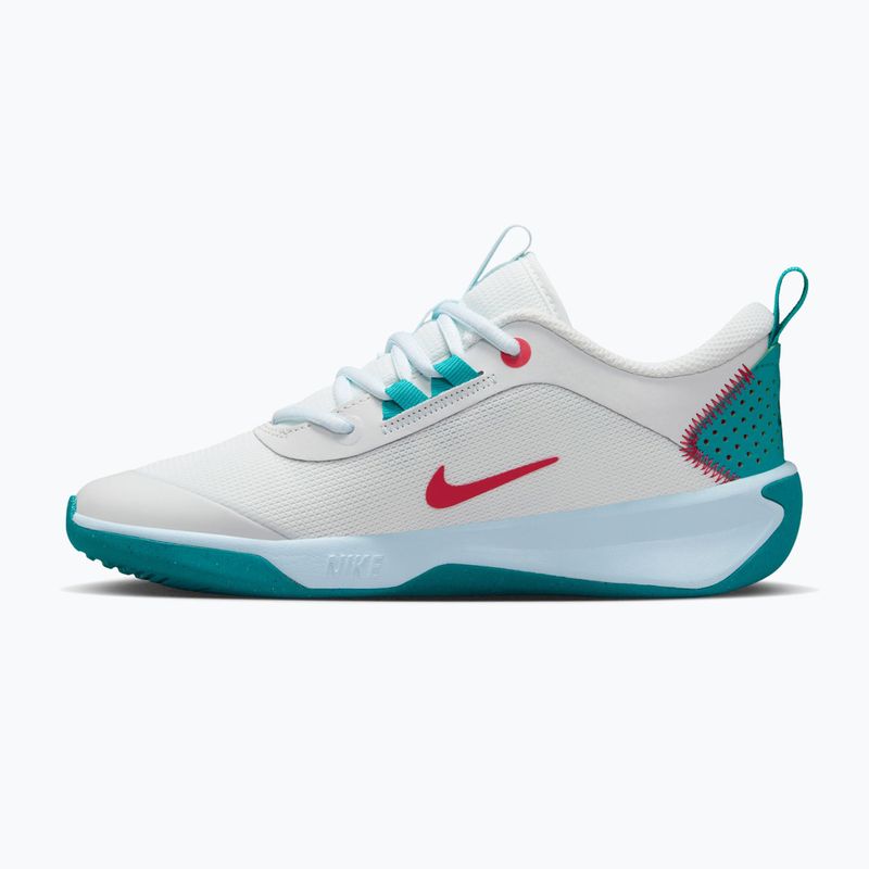 Nike Omni Multi-Court cipő off white/energy/glacier blue 9
