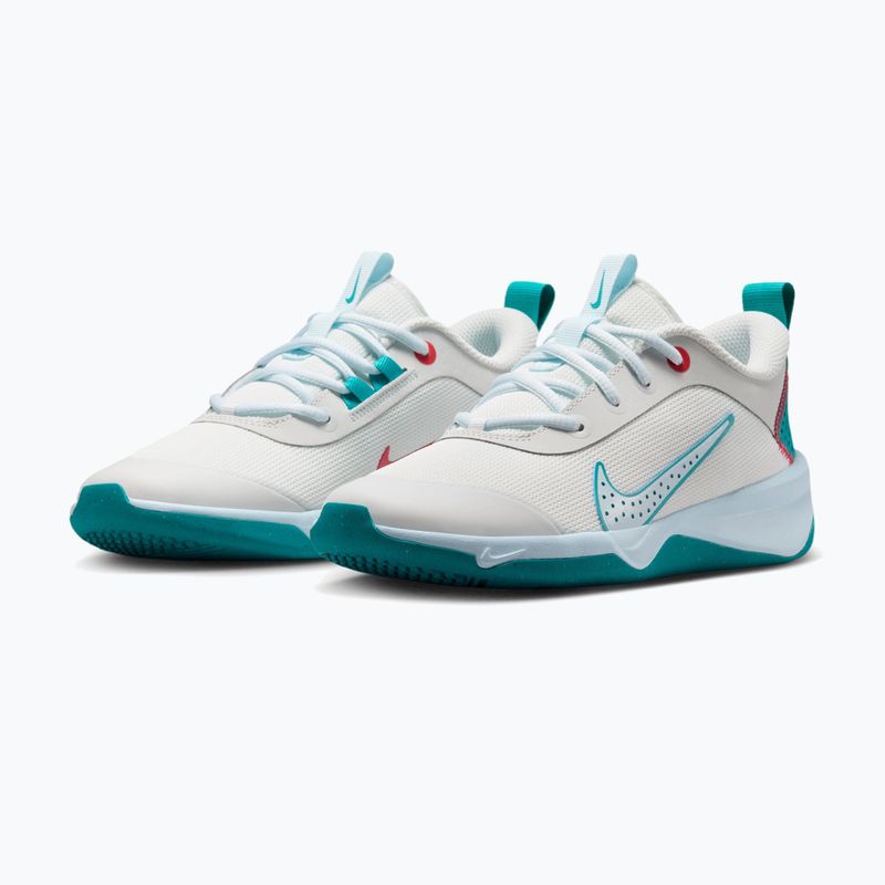 Nike Omni Multi-Court cipő off white/energy/glacier blue 11