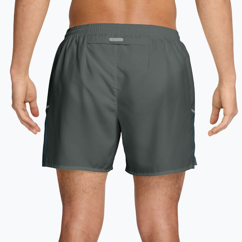 Férfi rövidnadrág Nike Miler Dri-Fit Brief Lined 5" camo green/mineral slate 2
