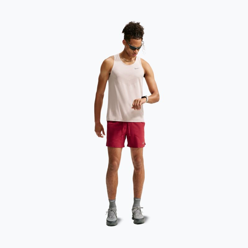 Nike Stride Dri-Fit férfi rövidnadrág, bélelt, 5" tough red 2
