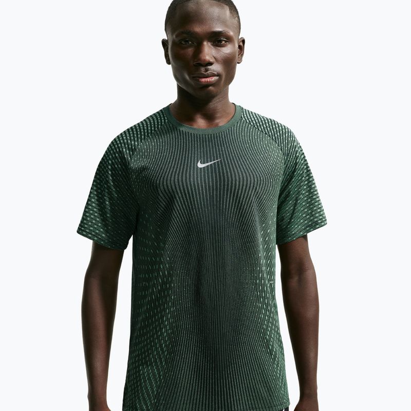 Férfi futó póló Nike Stride black/light green spark 4