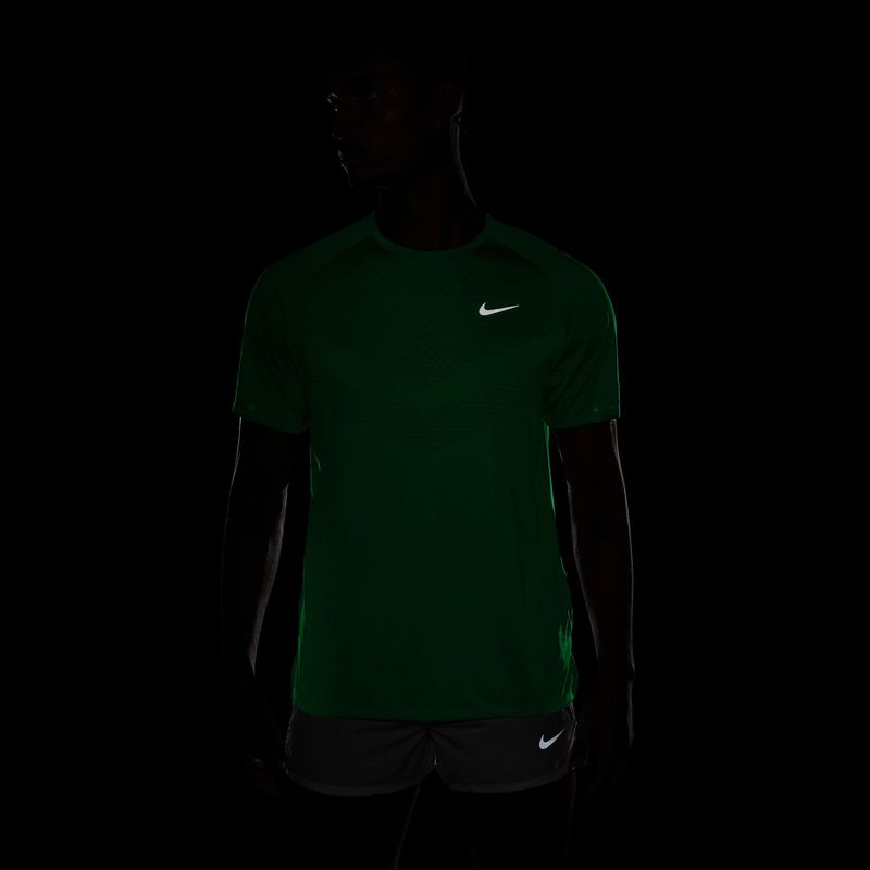Férfi futó póló Nike Stride green spark 7