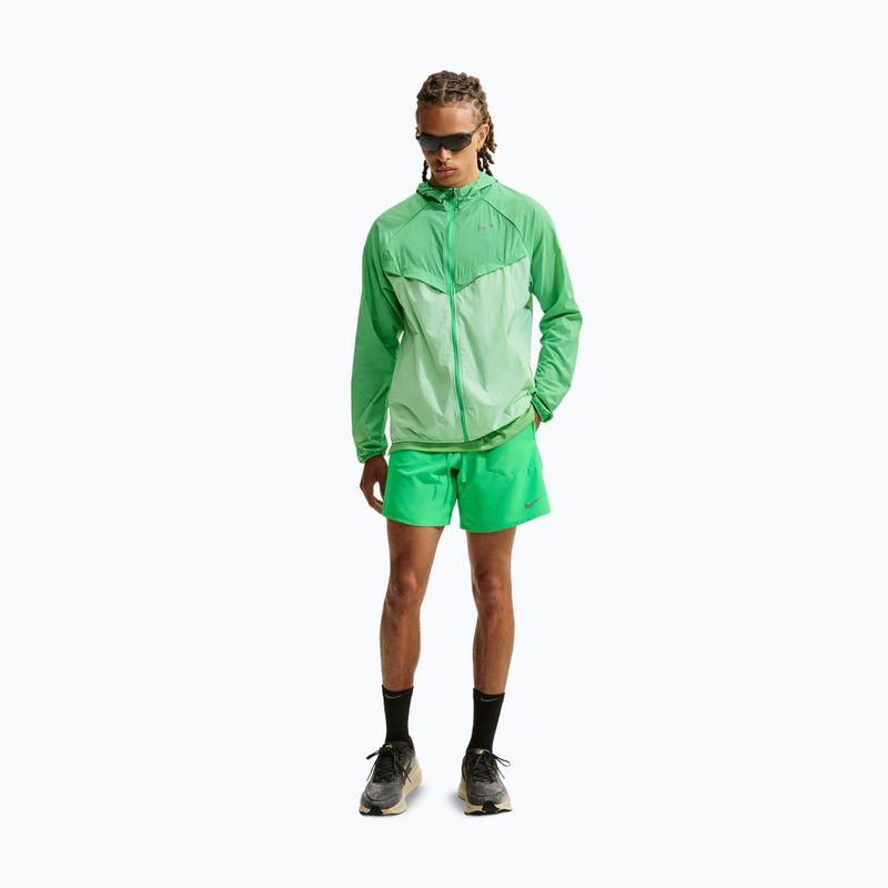 Férfi futónadrág Nike Stride Dri-Fit 2in1 7" green spark 2