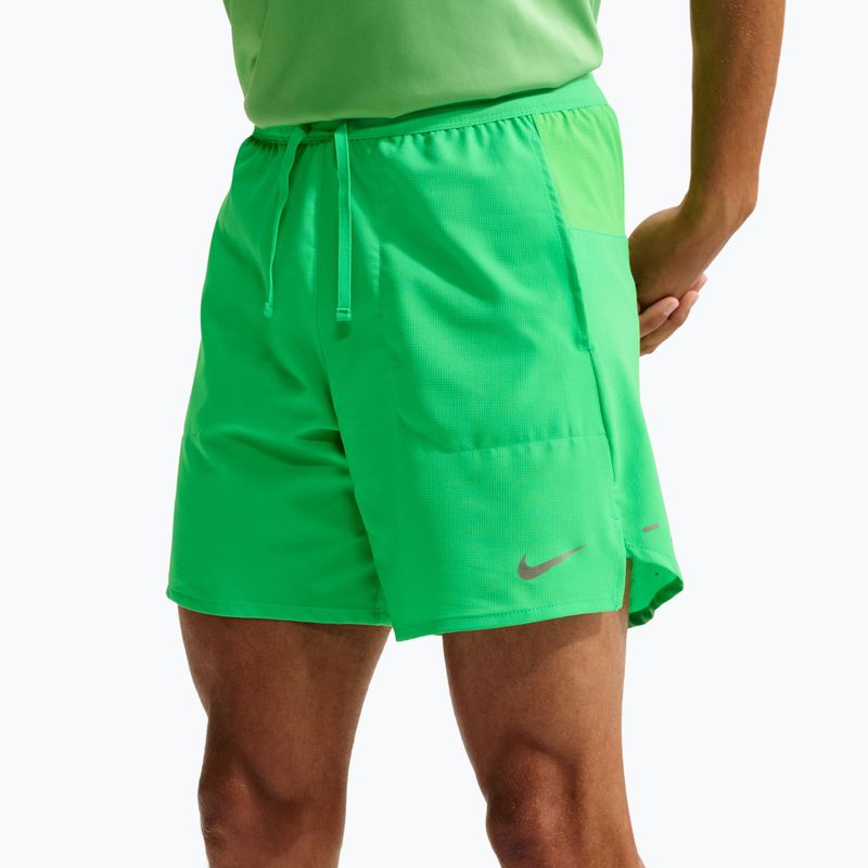 Férfi futónadrág Nike Stride Dri-Fit 2in1 7" green spark 5