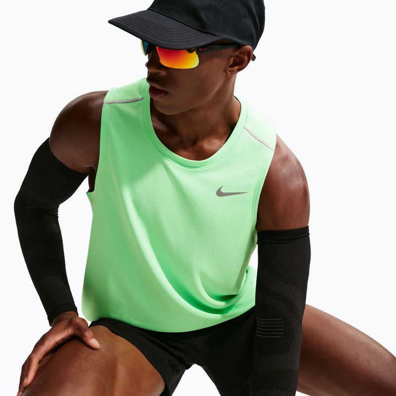 Férfi futó póló Nike Miler illusion green 5