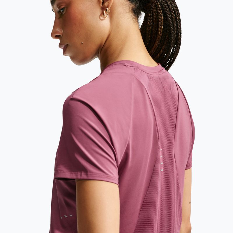Női futó póló Nike Swift Dri-Fit pink smoke 5