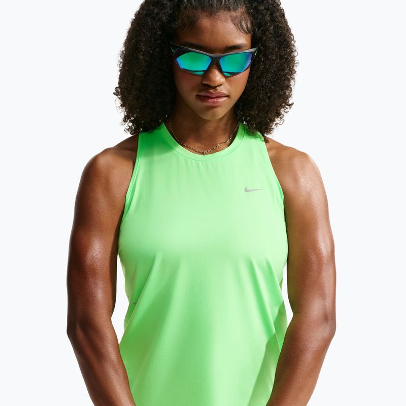 Női futó póló Nike Swift Dri-Fit Tank Top illusion green 4