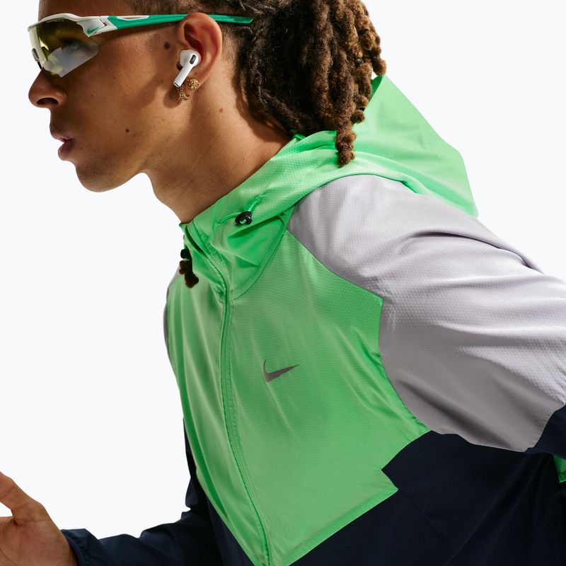 Férfi futókabát Nike Impossibly Light Windrunner midnight navy/illusion green/wolf grey 6