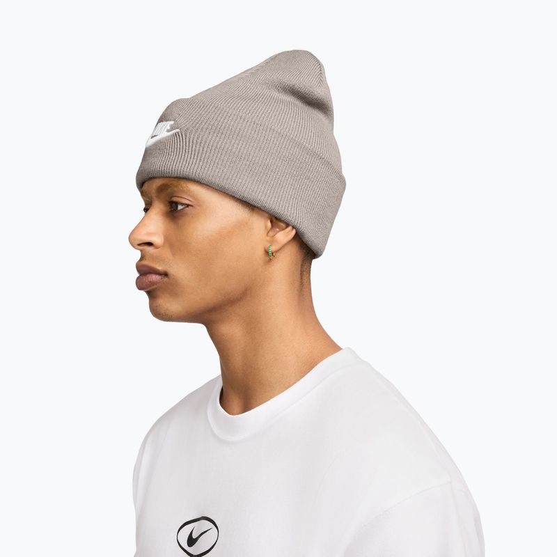 Téli sapka Nike Peak Futura Beanie moon particle/white 3