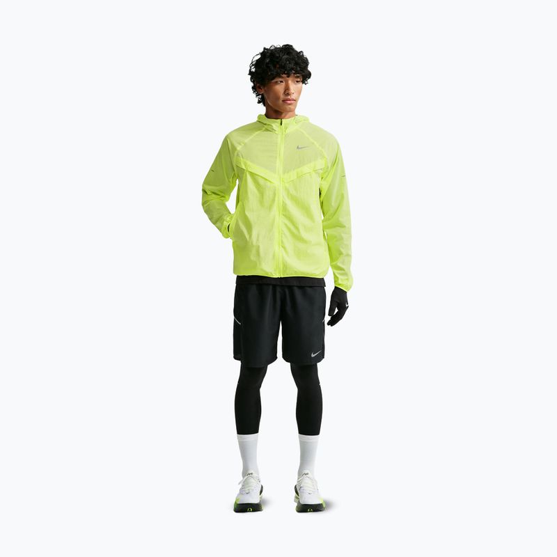 Férfi futókabát Nike Stride Repel UV light lemon twist 2