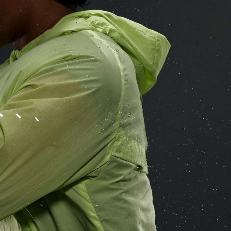 Férfi futókabát Nike Stride Repel UV light lemon twist 11