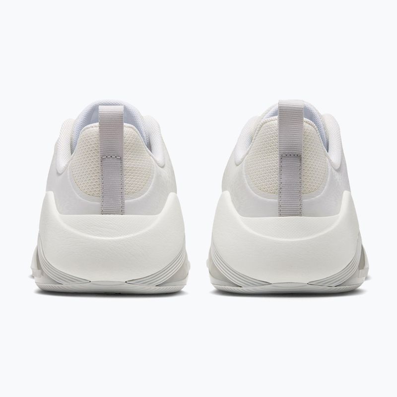 Női edzőcipők Nike Bella 7 sail/photon dust/metallic silver 2