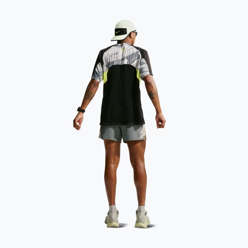 Férfi futó póló Nike Dri-FIT Printed SS smoke grey/black/light lemon twist 3