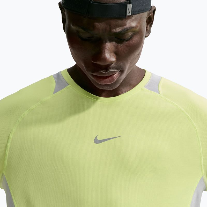 Férfi futó hosszú ujjú póló Nike Stride light lemon twist/grey fog 5