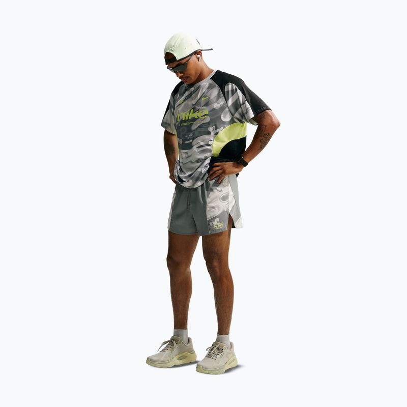 Férfi futónadrág Nike Dri-Fit 4" smoke grey/black/light lemon twist 2