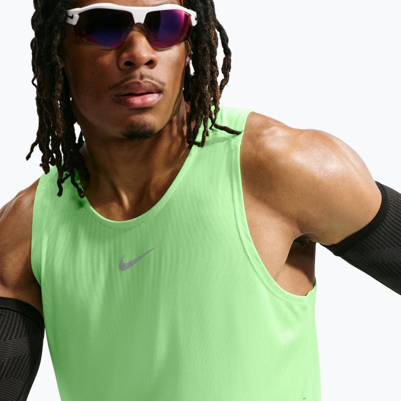 Férfi futó póló Nike Stride volt/light silver 5