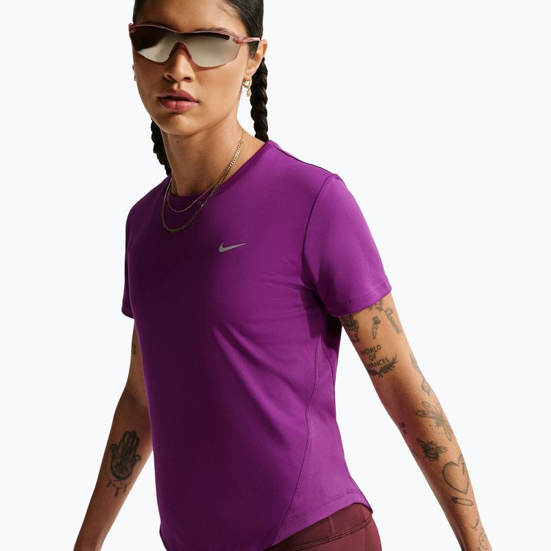 Női futó póló Nike Tempo SS bold berry 4