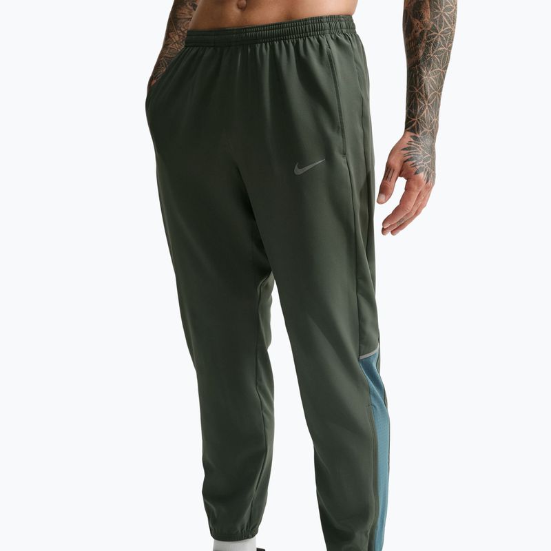 Férfi futónadrág Nike Miler Dri-Fit Woven camo green/mineral slate 4