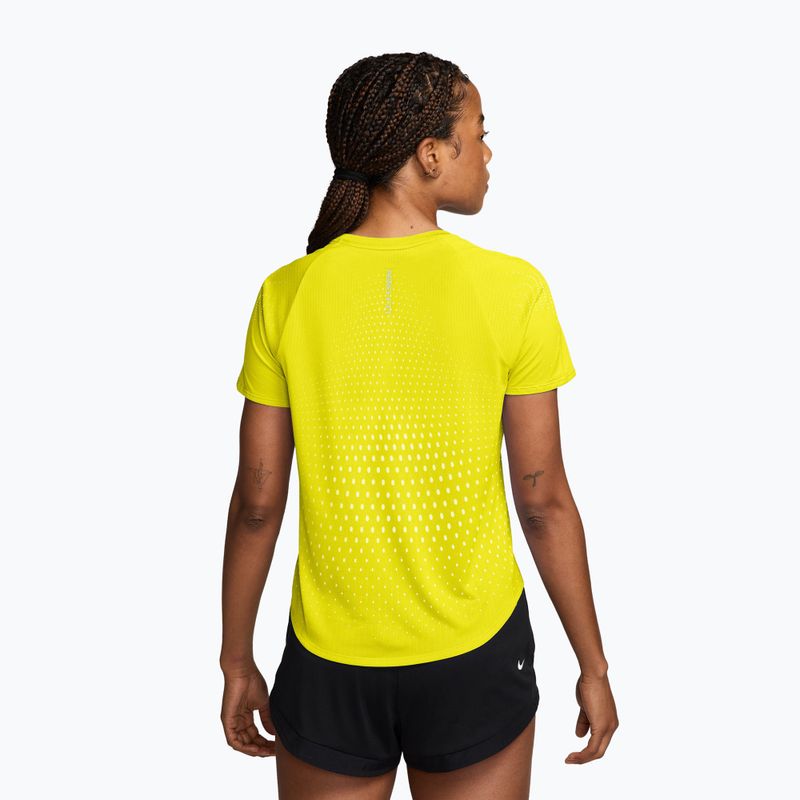 Női futó póló Nike Swift Aero-FIT lemon venom/white 2