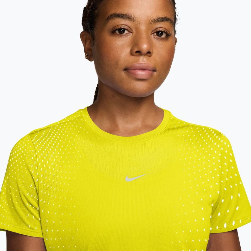 Női futó póló Nike Swift Aero-FIT lemon venom/white 3