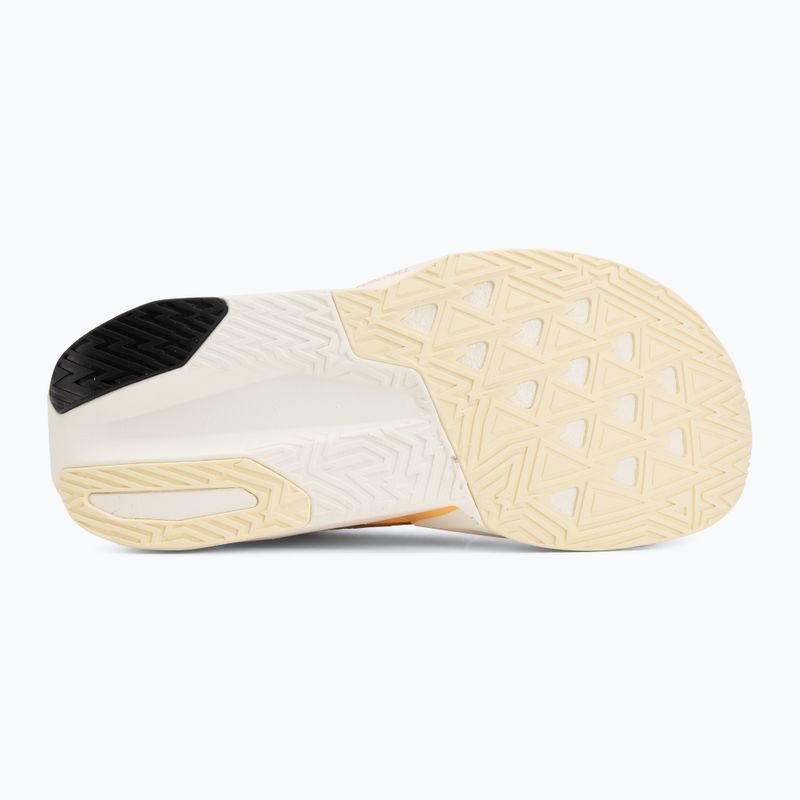 Női futócipők New Balance FuelCell Rebel V5 calcium/gumdrop 4