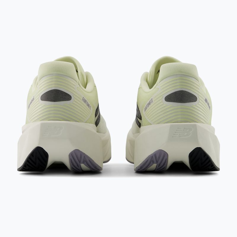 Női futócipők New Balance FuelCell Rebel V5 pistachio butter/sea salt 6