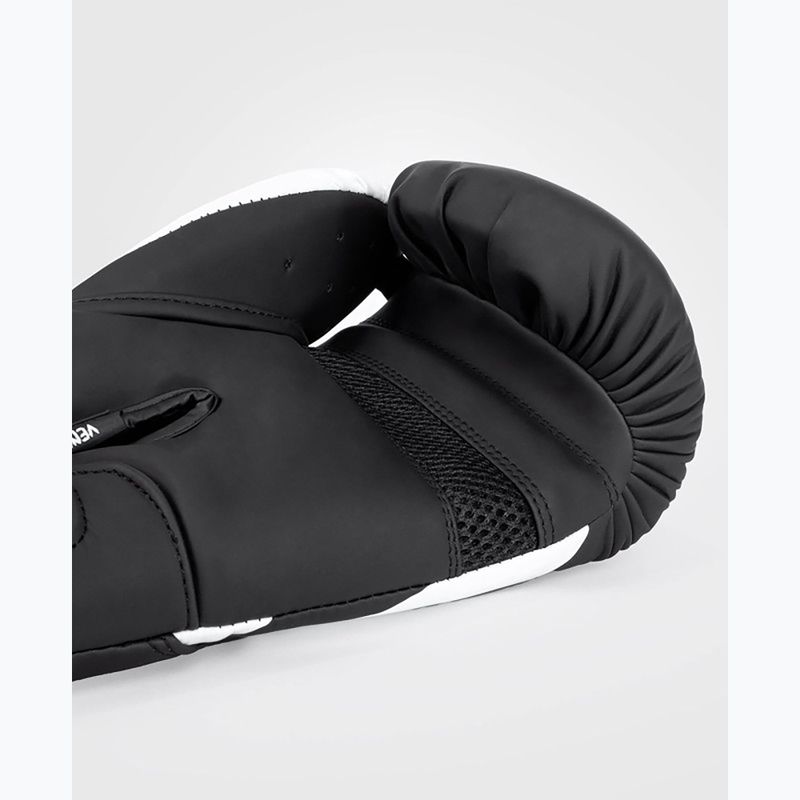 Férfi boxkesztyű Venum Challenger 4.0 black/white 7