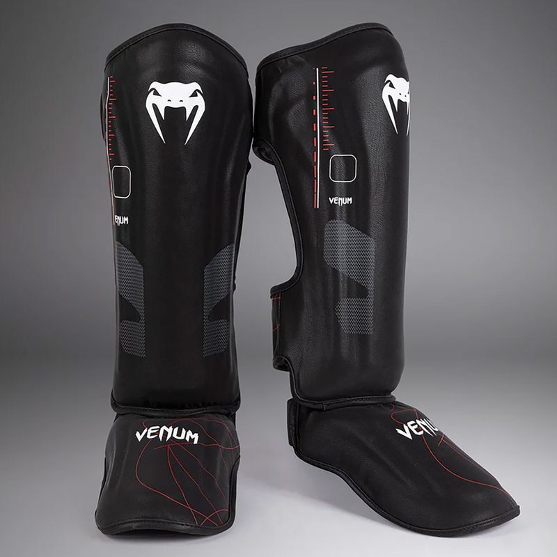 Női sípcsont- és lábfejvédők Venum Tactical XT Shinguards fekete/tűzpiros 2