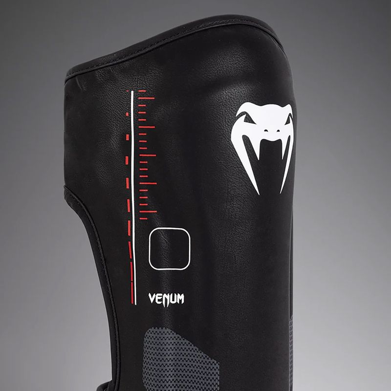 Női sípcsont- és lábfejvédők Venum Tactical XT Shinguards fekete/tűzpiros 3