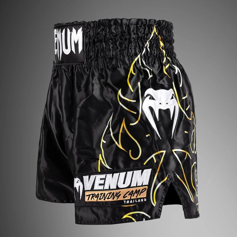 Férfi edzőshort Venum VTC Flames Muay Thai black/gold 3