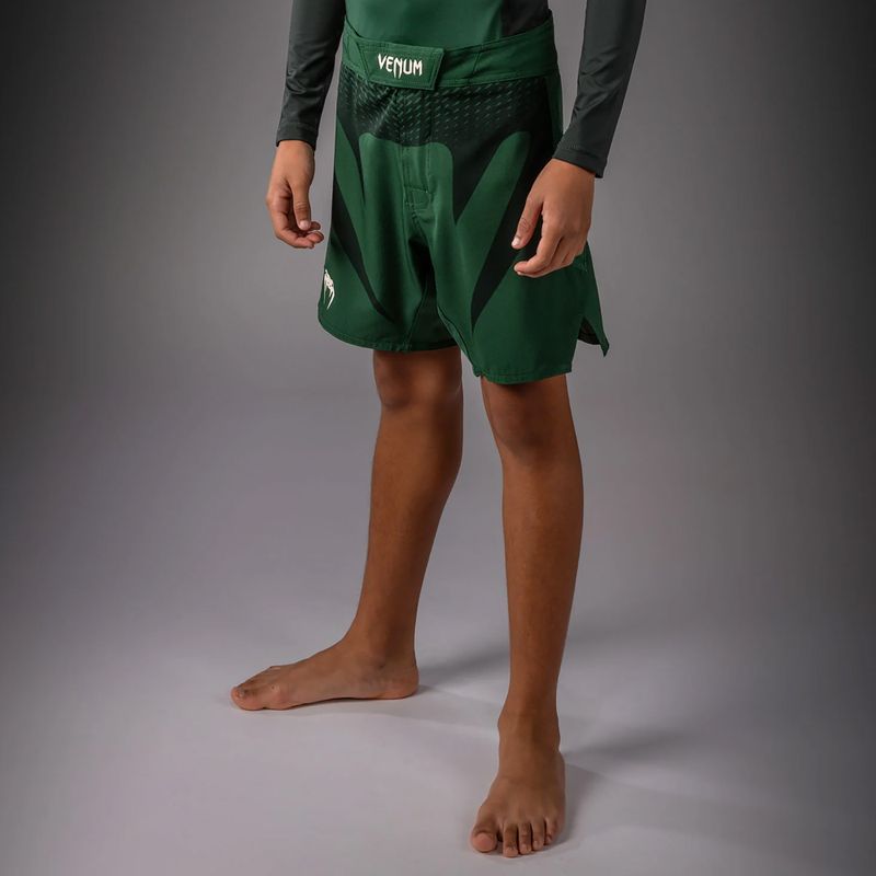Gyerek edző rövidnadrág Venum Attack Kids Fightshorts forest green/off white 3