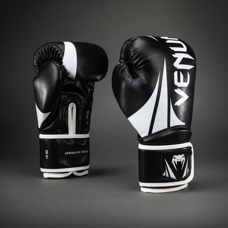 Boxkesztyű Venum Challenger 2.5 Boxing black/white 2