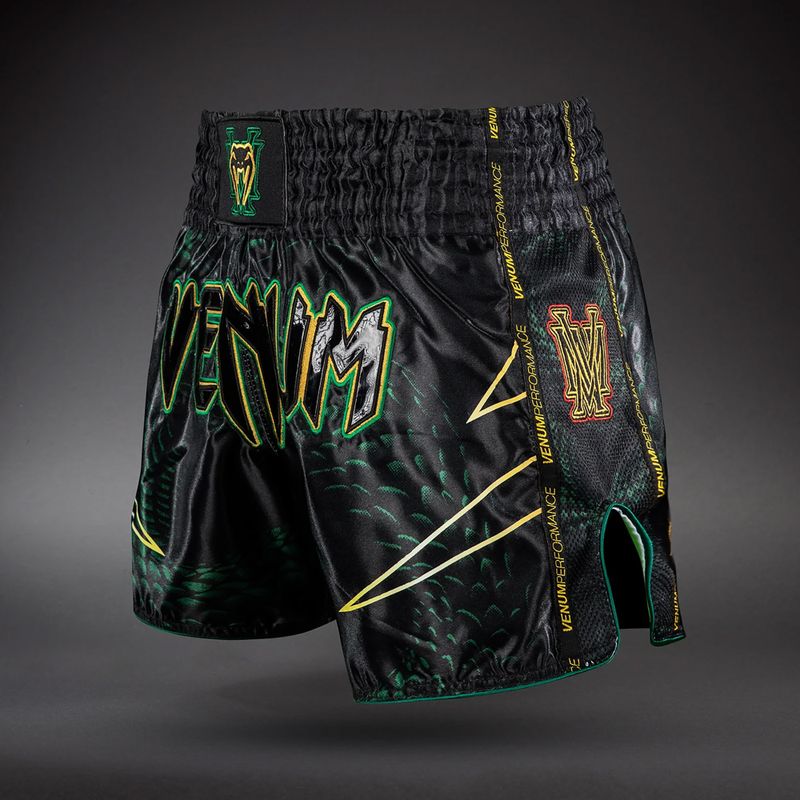 Férfi edzőshort Venum Matupa Muay Thai black/green/gold 4