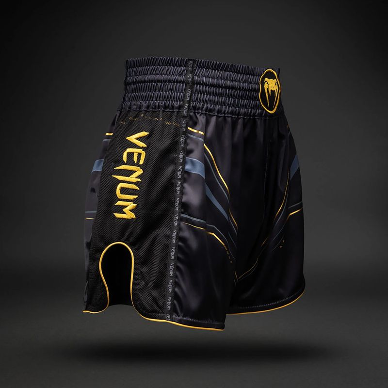Férfi edző rövidnadrág Venum Streamline Muay Thai black/gold 3
