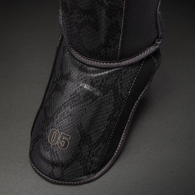 Sípcsont- és lábfejvédők Venum Impact Evo Scales Shin dark grey 3