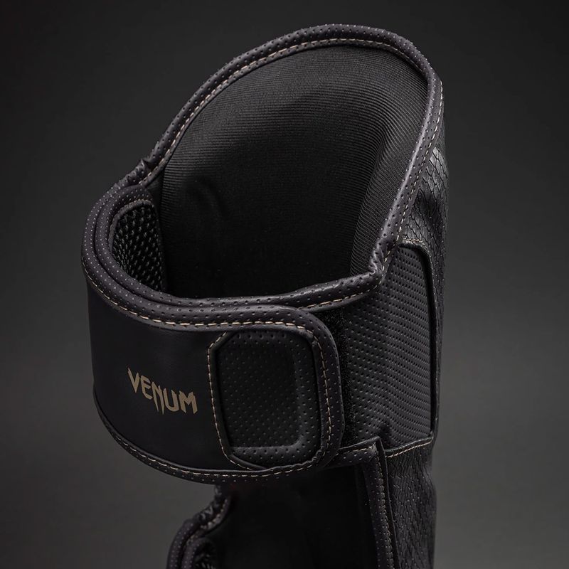 Sípcsont- és lábfejvédők Venum Impact Evo Scales Shin dark grey 4