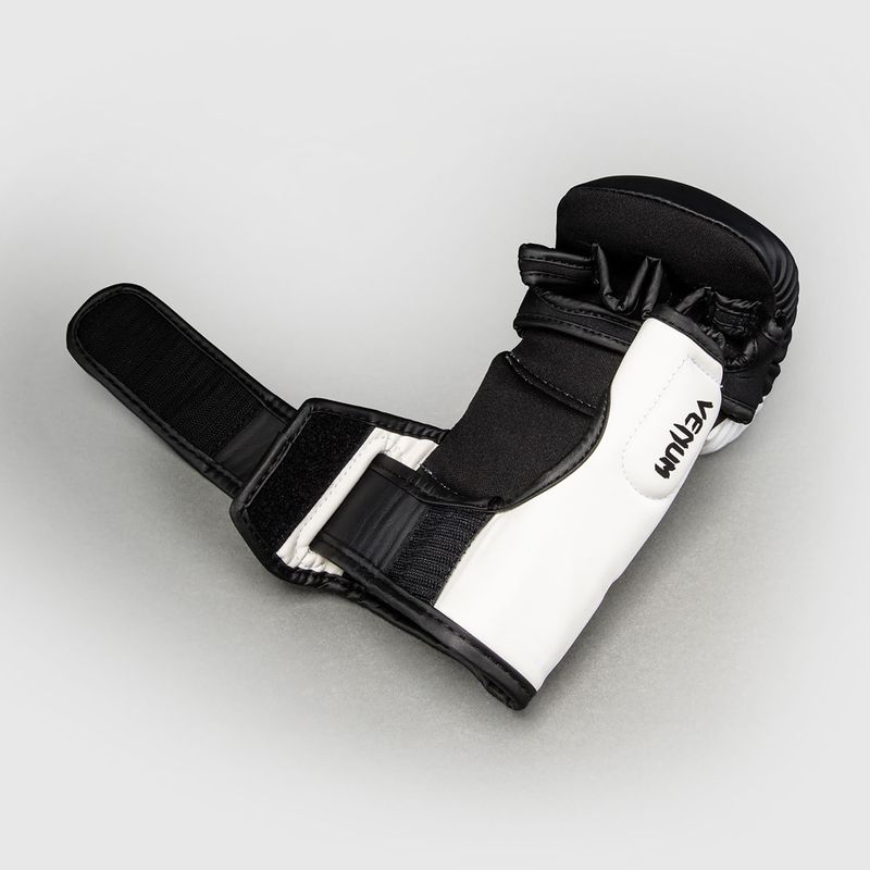 Sparringkesztyűk Venum Attack 2.0 Sparring black/white 4