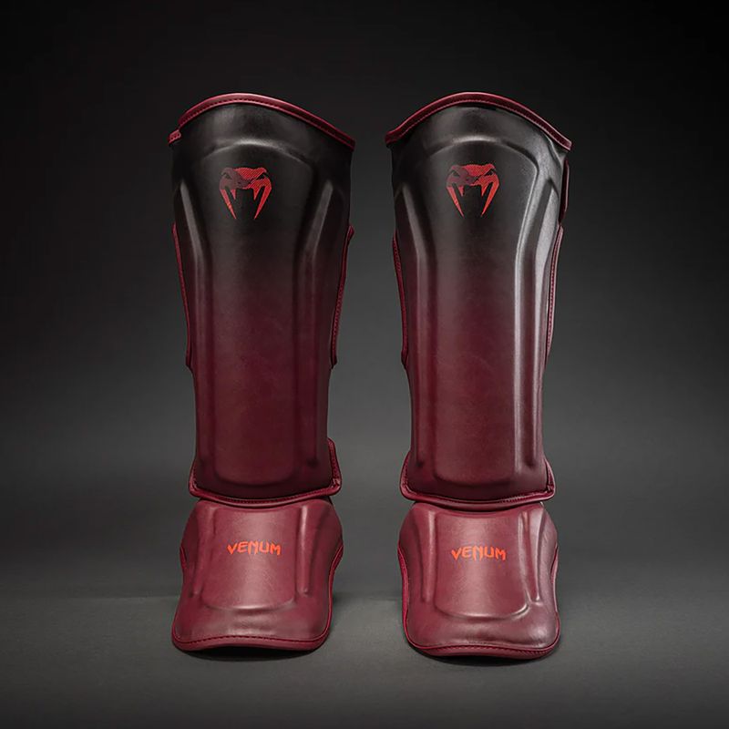 Sípcsont- és lábfejvédők Venum Spectre Shin black/red 2